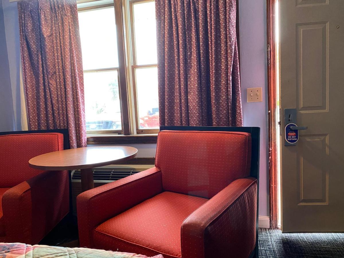 Economy Lodge 682 Main St Sturbridge Ngoại thất bức ảnh