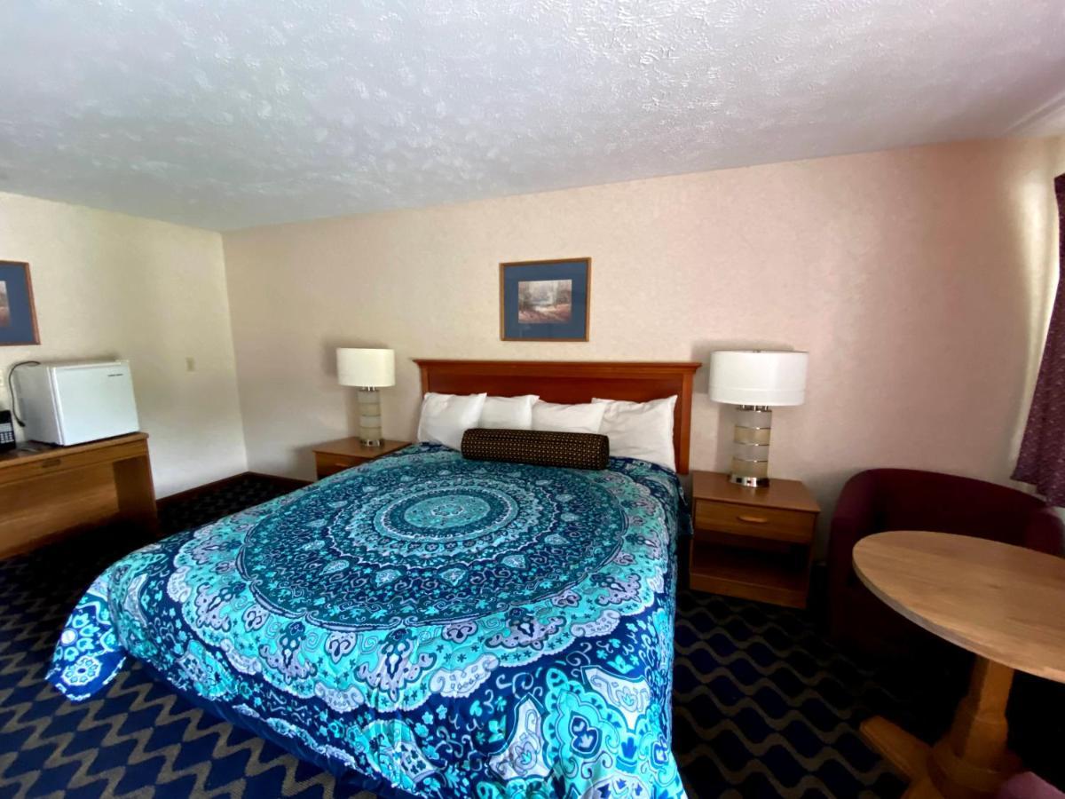Economy Lodge 682 Main St Sturbridge Ngoại thất bức ảnh