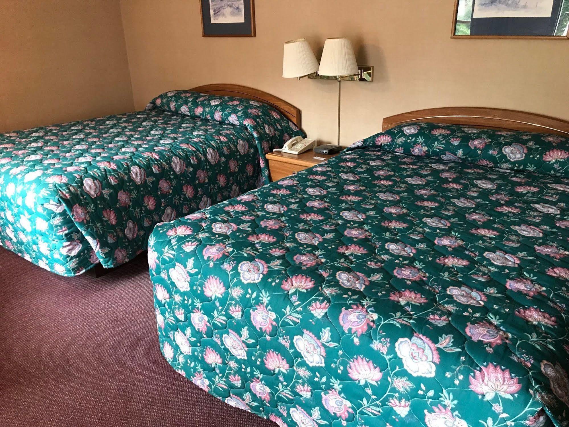 Economy Lodge 682 Main St Sturbridge Ngoại thất bức ảnh